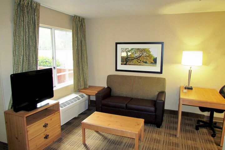 Extended Stay America Suites Phoenix Biltmore - thumb 4