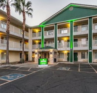 HomeTowne Studios by Red Roof Phoenix West - Orlando Tourists