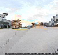 Rodeway Inn  Suites - Orlando Tourists