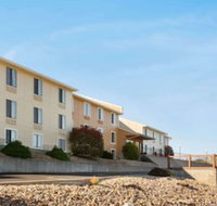 Super 8 by Wyndham Hannibal - Orlando Tourists