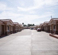 Diamond Bell Inn & Suites - Orlando Tourists