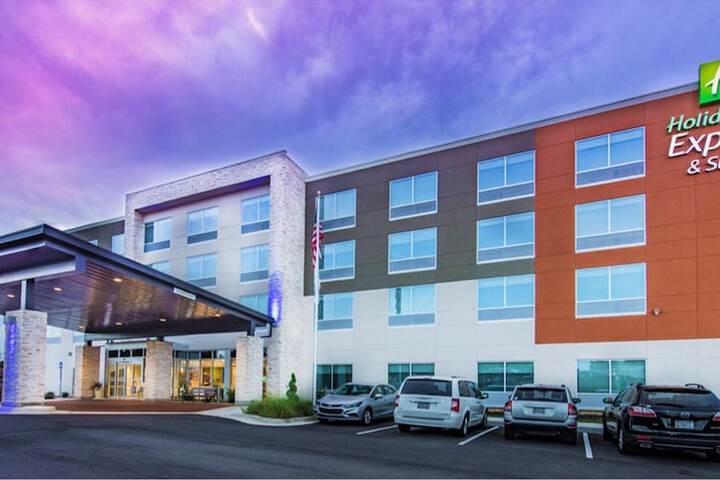 Holiday Inn Express & Suites Milledgeville, An IHG Hotel - thumb 1