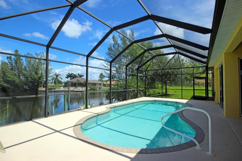 Waterfront Villa SW Cape ID1717 - thumb 2