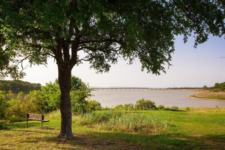 Bay Landing Camping Resort Deluxe Cabin 29 - thumb 7