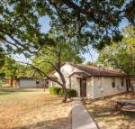 Bay Landing Camping Resort Cabin 1 - Orlando Tourists