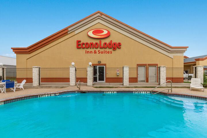 Econo Lodge Inn & Suites Bridgeport - thumb 4