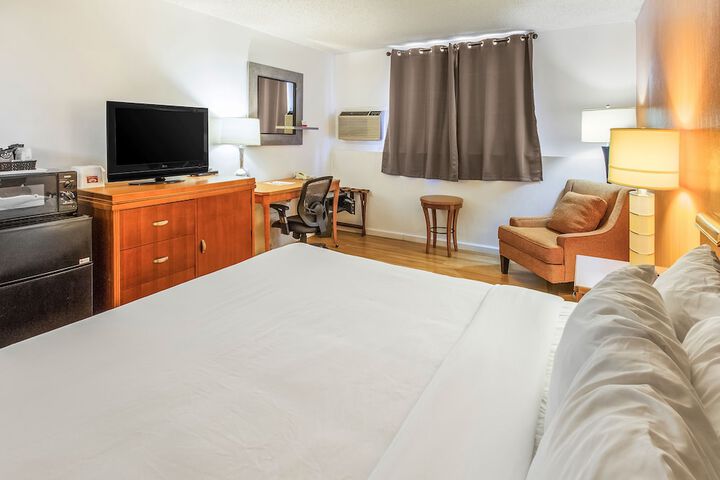 Econo Lodge - thumb 6