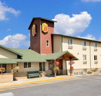 Super 8 by Wyndham Belgrade/Bozeman Airport - Orlando Tourists