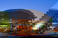 Holiday Inn Express Fairfax - Arlington Boulevard an IHG Hotel