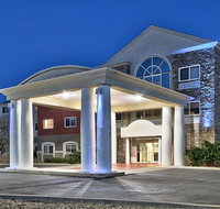 Holiday Express  Suites Portales an IHG Hotel - Orlando Tourists