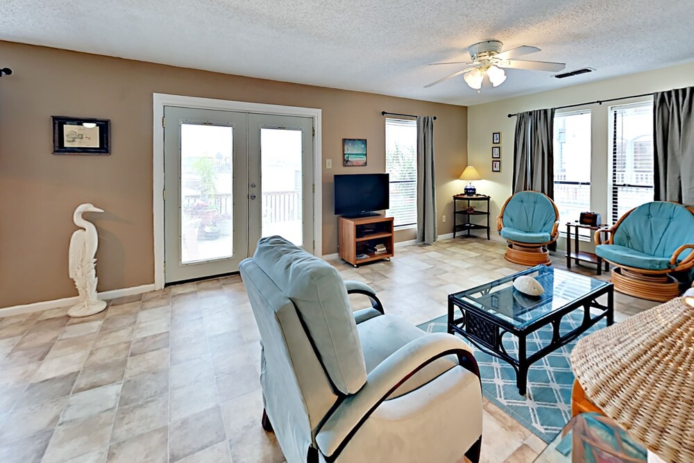 Fortuna Bay #4 - One Bedroom Condo - thumb 5