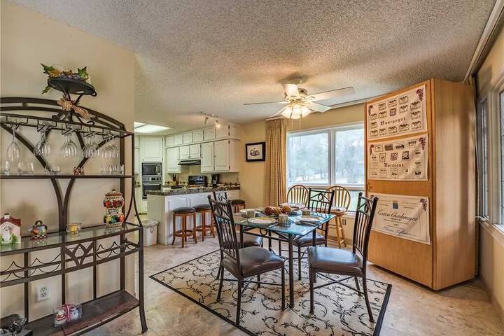 High Mesa Escape Three Bedroom Cabin - thumb 4