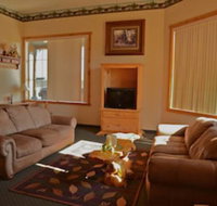 Eagle Peak Lodge  Cabins - Orlando Tourists