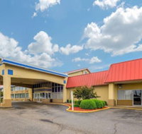 Econo Lodge Inn  Suites Triadelphia - Wheeling - Orlando Tourists