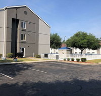 Country Inn  Suites by Radisson Fayetteville I-95 NC - Orlando Tourists