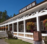 Swiftcurrent Motor Inn and Cabins - Inside the Park - Orlando Tourists