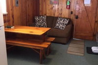 Eagle Nest Cabins  Marina