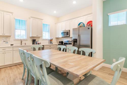 Daily Housekeeping Included Hotel Amenities Near Disney