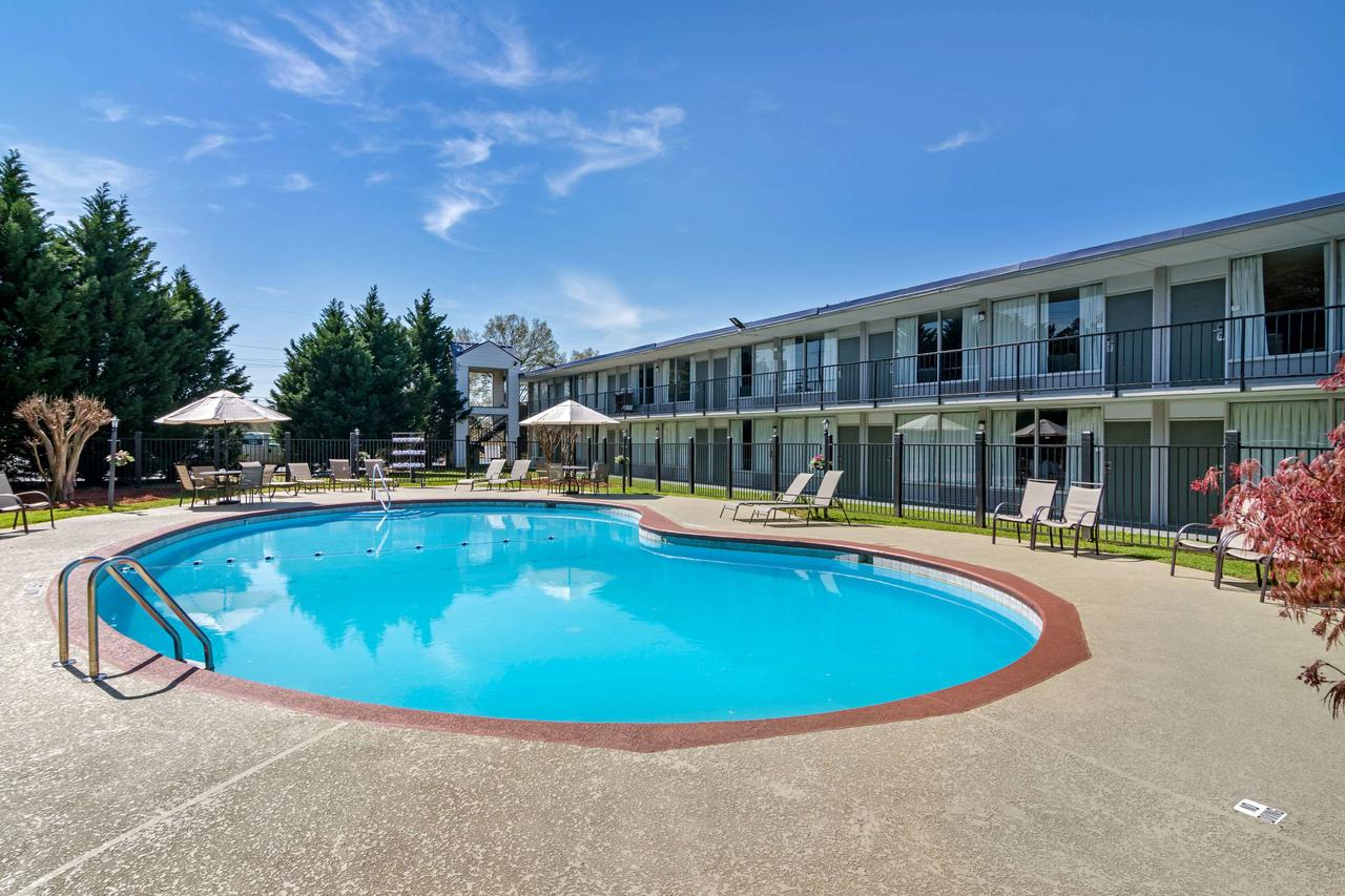 Quality Inn & Suites - thumb 26