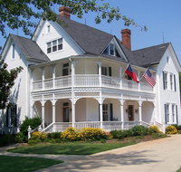 Lake Allatoona Inn - Orlando Tourists