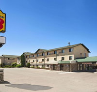 Super 8 by Wyndham Idaho Falls - Orlando Tourists