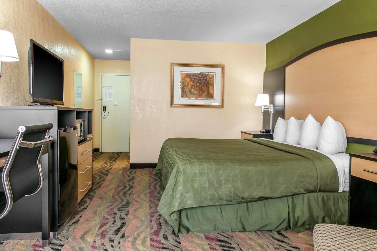 Quality Inn Logansport - thumb 15