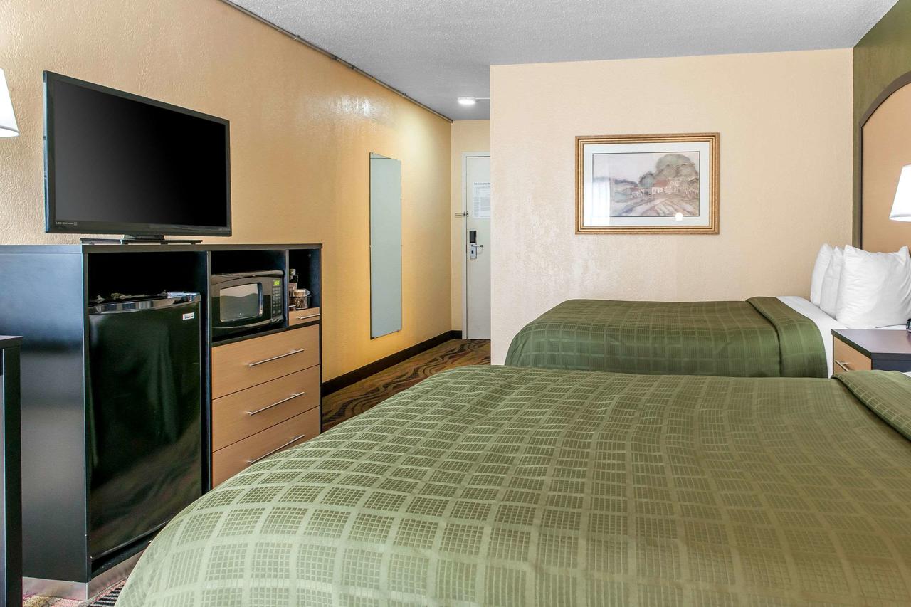 Quality Inn Logansport - thumb 24