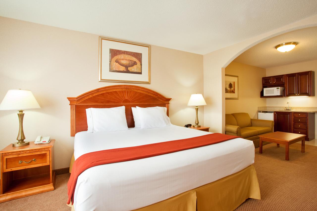 Holiday Inn Express Hotel & Suites Logansport - thumb 20