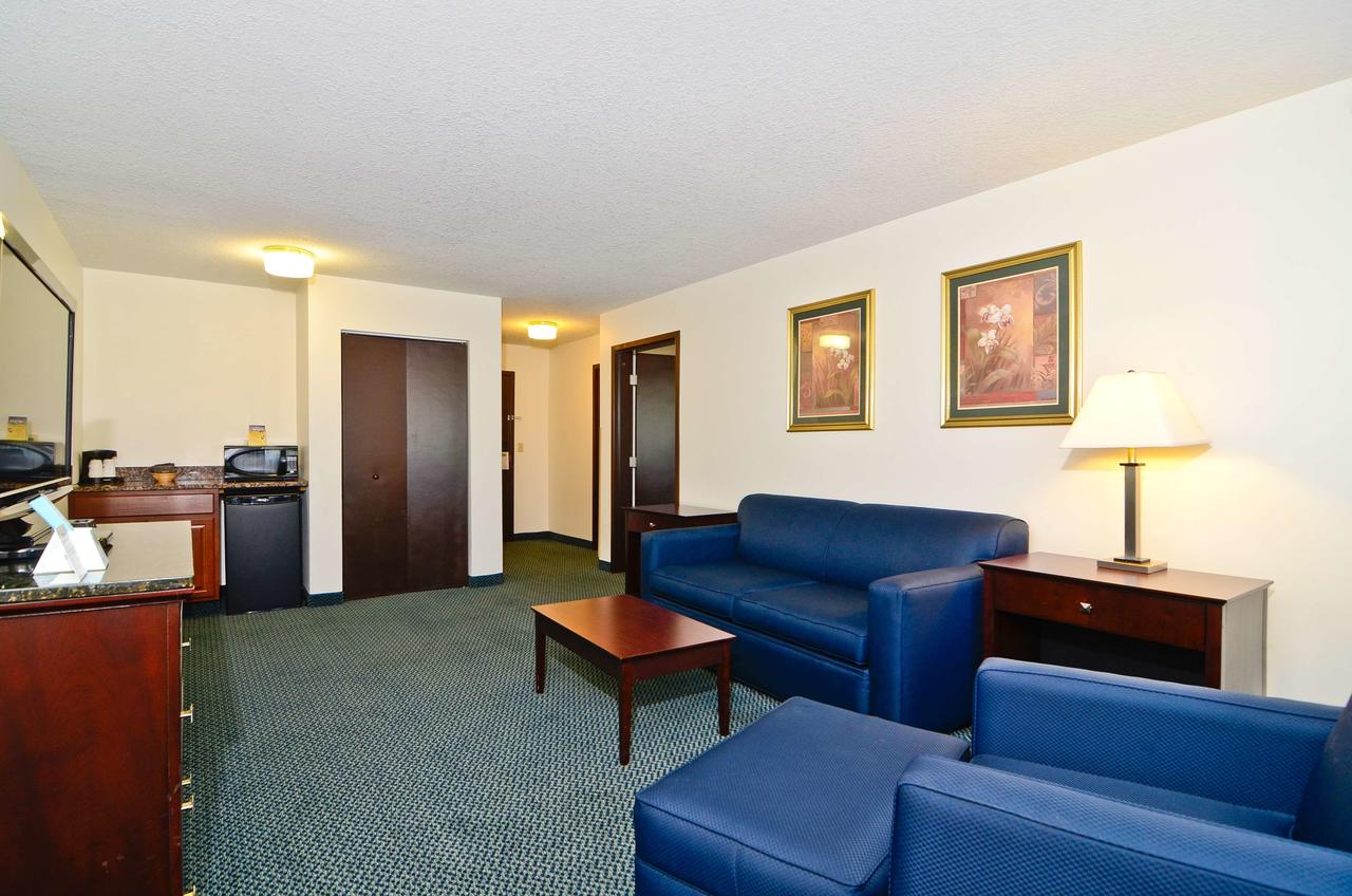 Best Western Plus Gas City - thumb 21