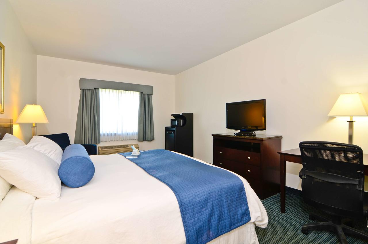 Best Western Plus Gas City - thumb 24