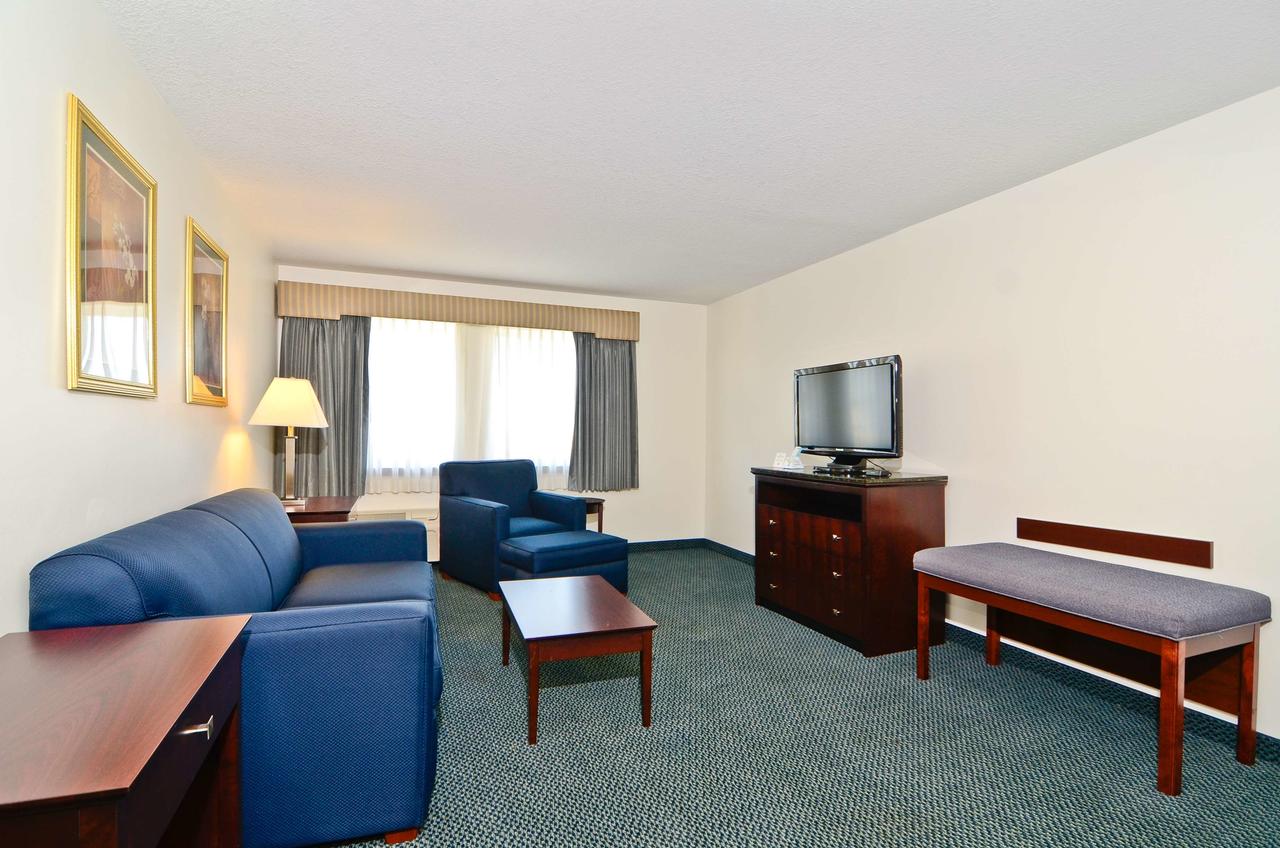 Best Western Plus Gas City - thumb 22