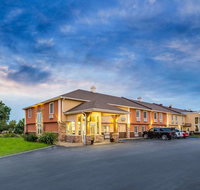 Days Inn  Suites by Wyndham Coralville / Iowa City - Orlando Tourists