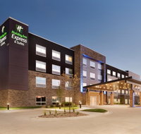 Holiday Inn Express  Suites - West Des Moines - Jordan Creek - Orlando Tourists