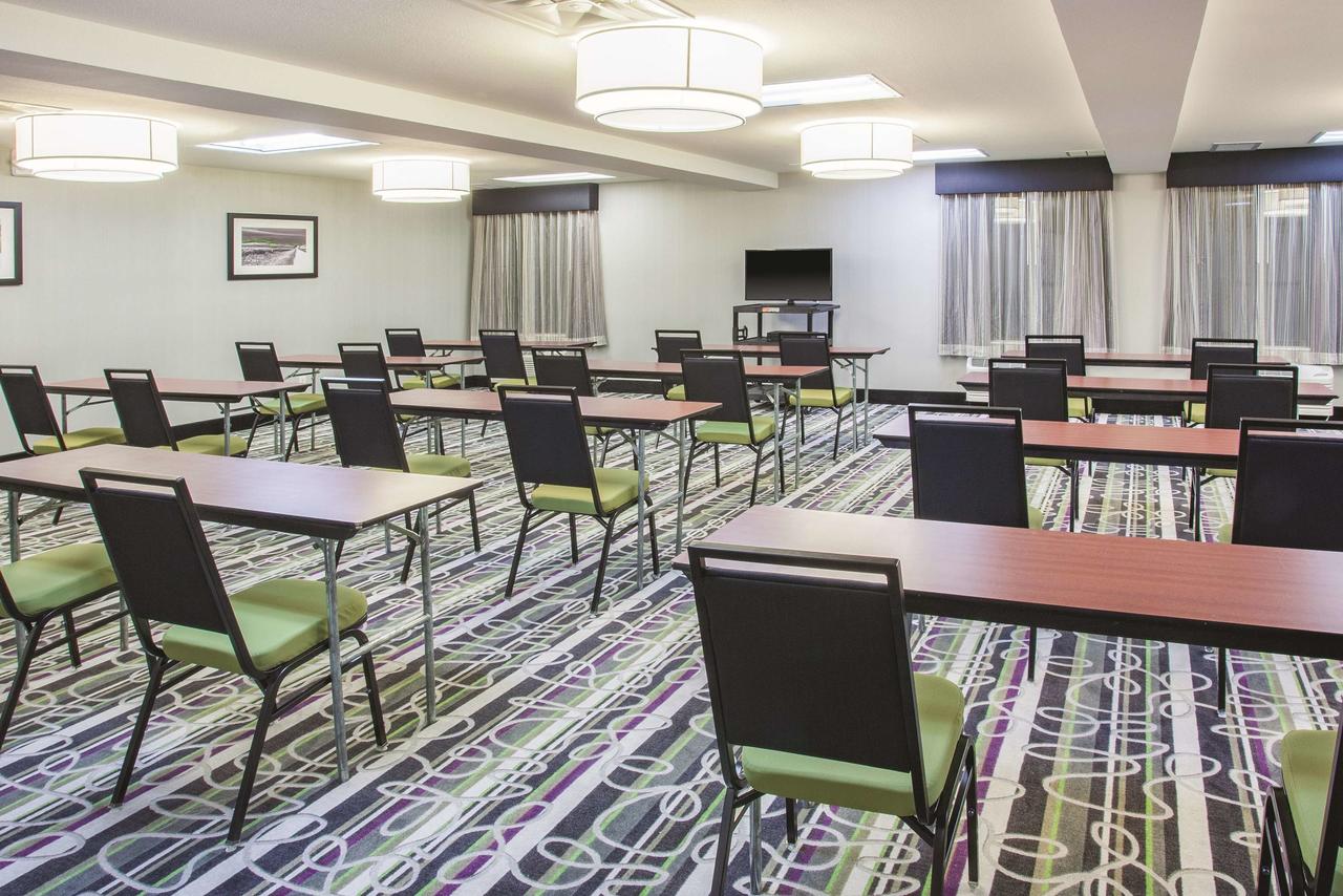 La Quinta By Wyndham Cedar Rapids - thumb 11