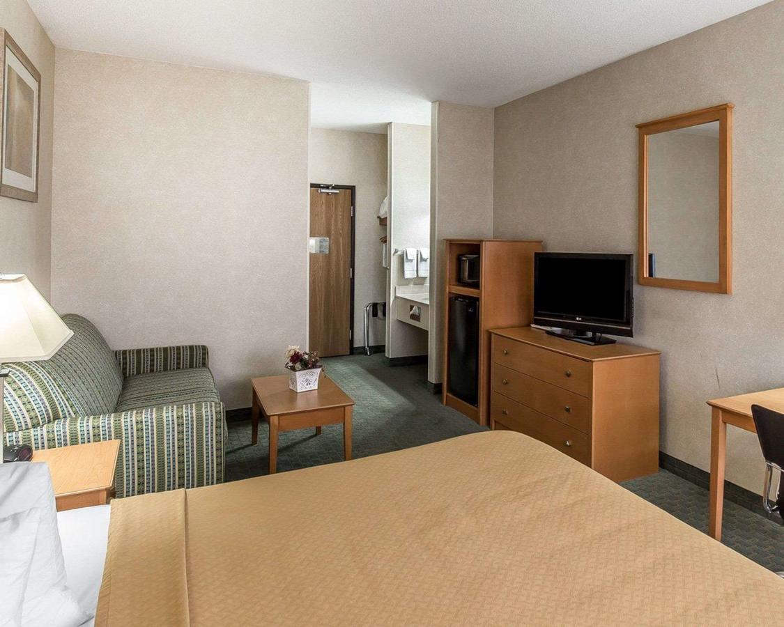Quality Inn At Collins Road - thumb 2