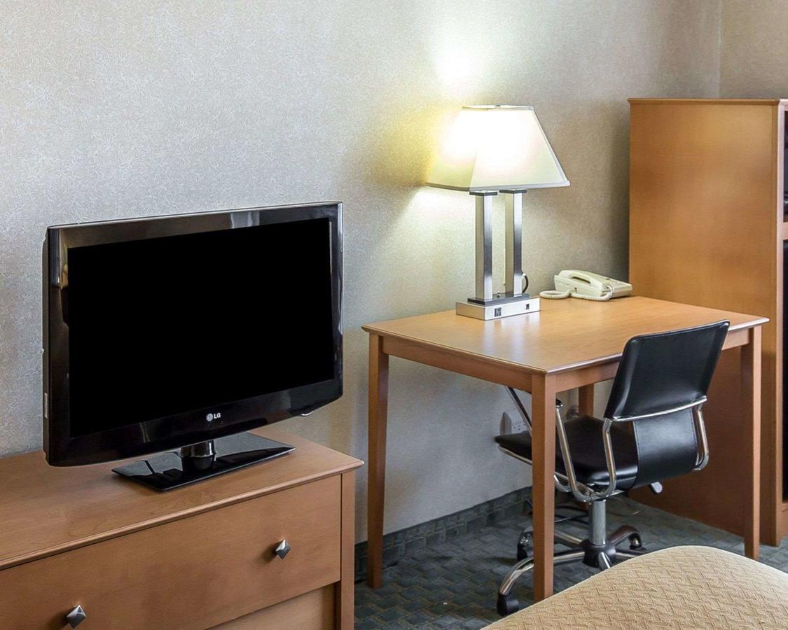 Quality Inn At Collins Road - thumb 19