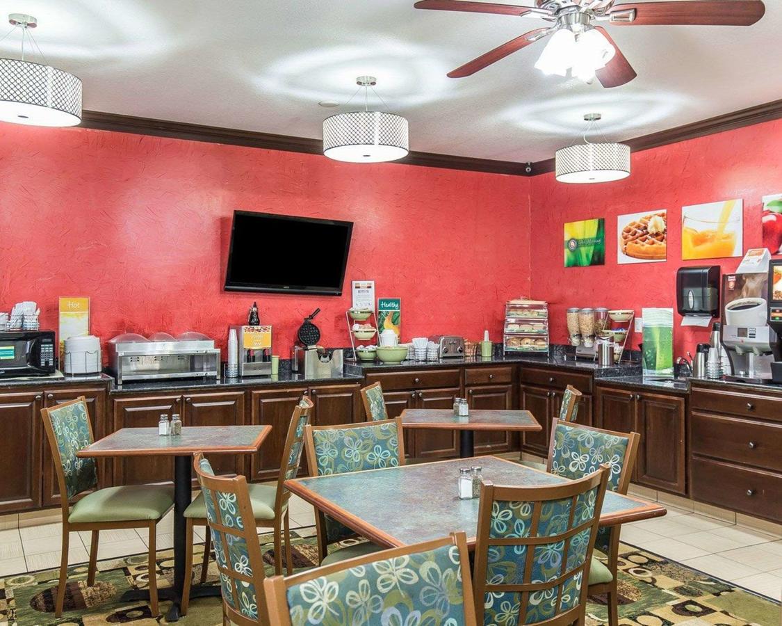 Quality Inn At Collins Road - thumb 20