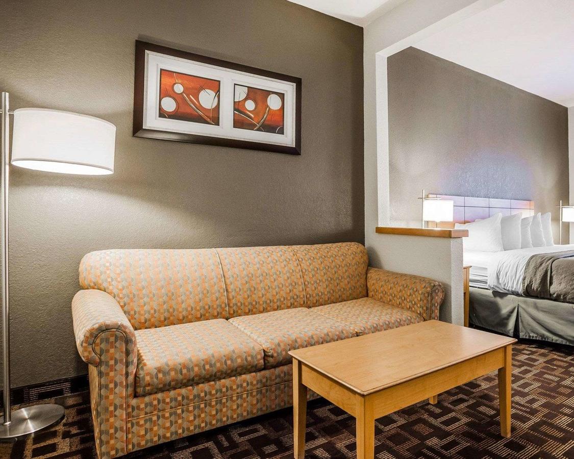 Quality Inn & Suites Des Moines Airport - thumb 26