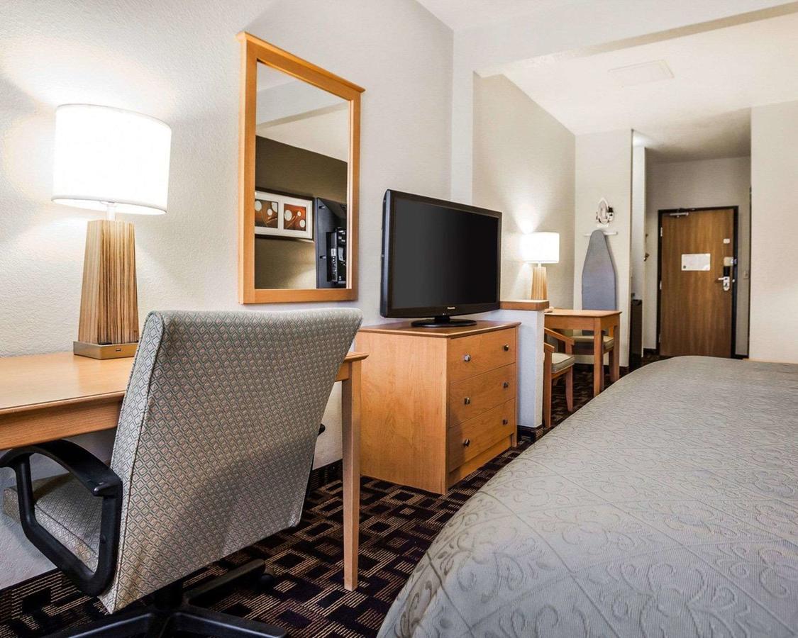 Quality Inn & Suites Des Moines Airport - thumb 6