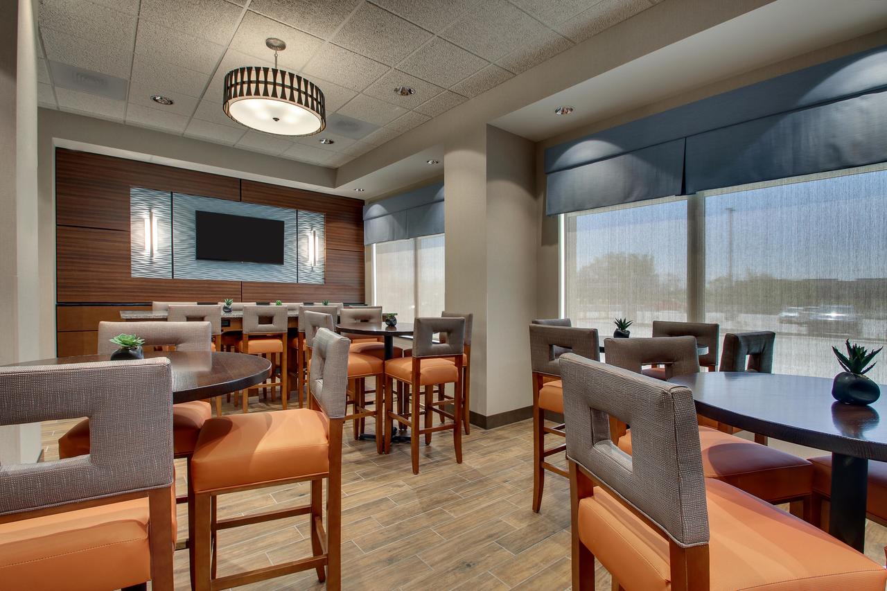 Drury Inn & Suites Iowa City Coralville - thumb 6