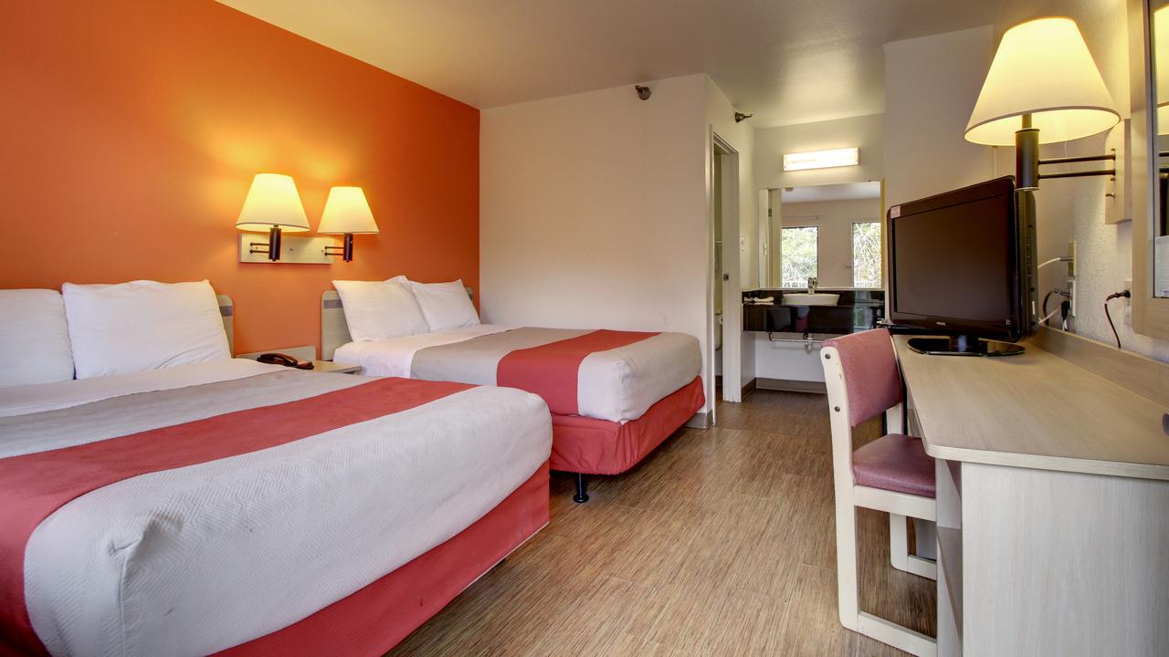 Motel 6 Des Moines North - thumb 34