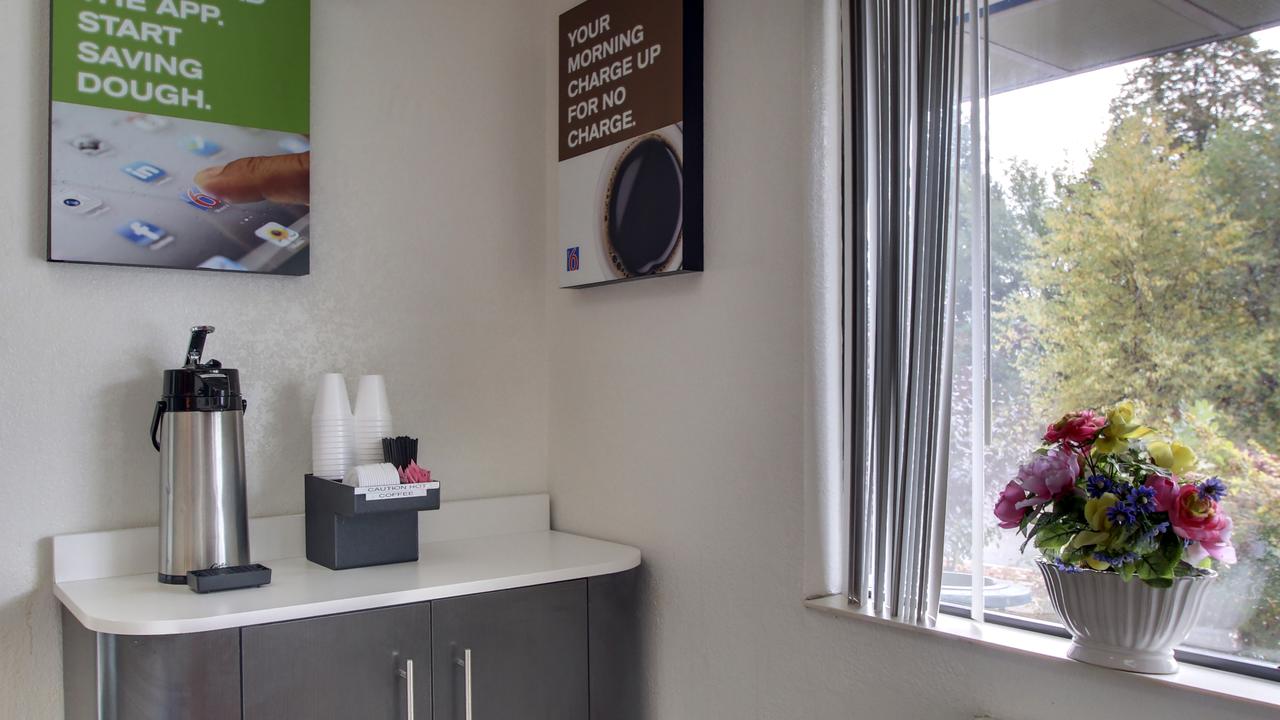 Motel 6 Des Moines North - thumb 22
