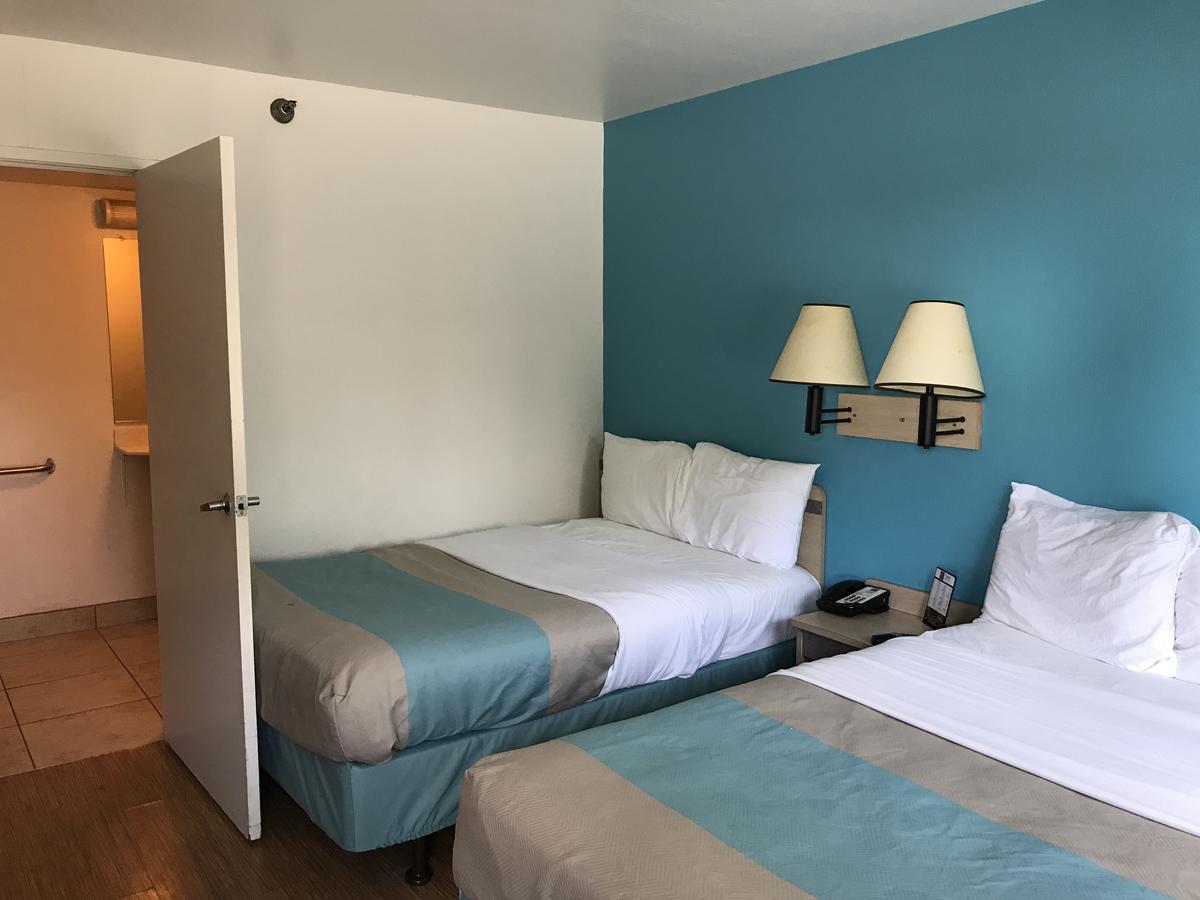 Motel 6 Des Moines North - thumb 8