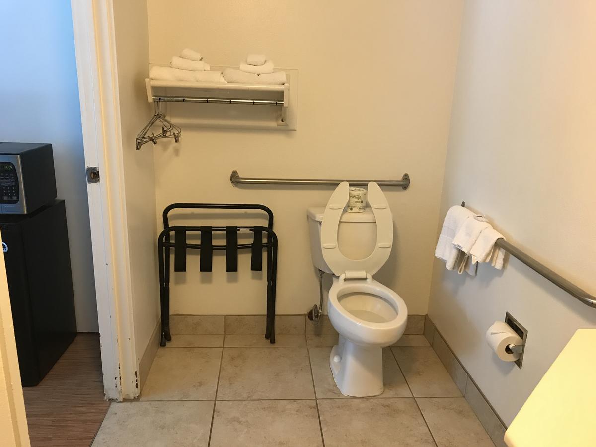 Motel 6 Des Moines North - thumb 7