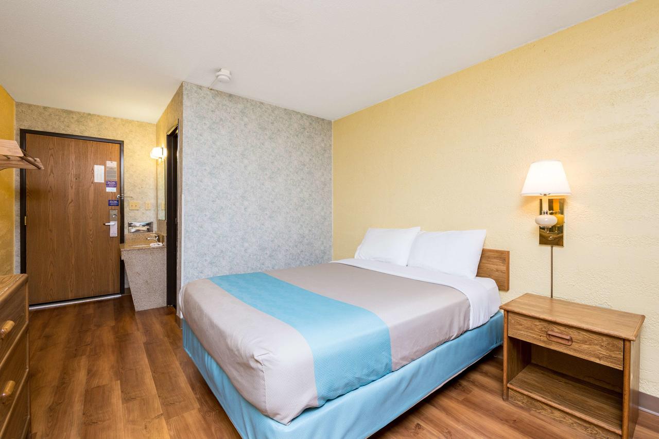 Motel 6 Cedar Rapids Airport - thumb 30