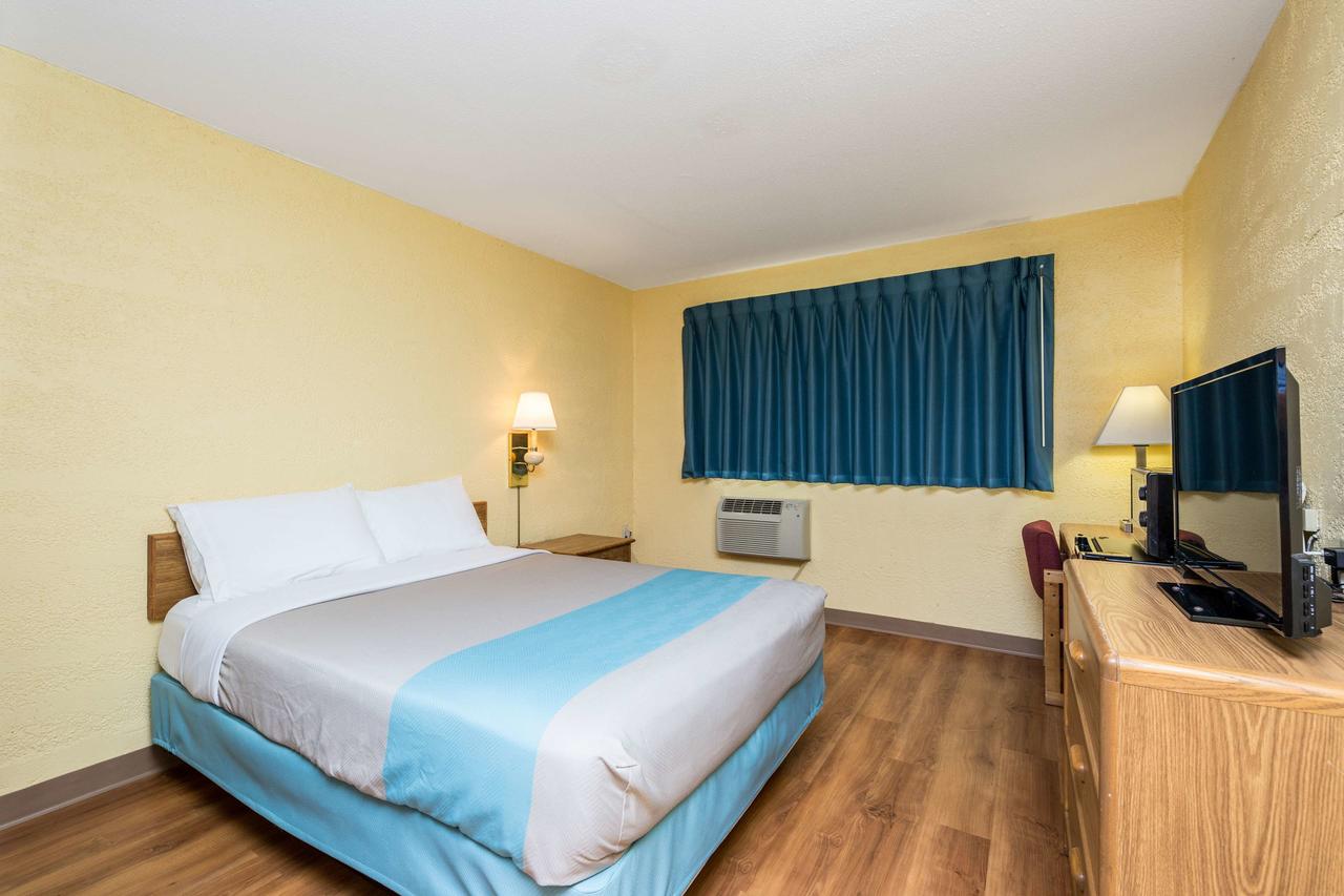 Motel 6 Cedar Rapids Airport - thumb 32