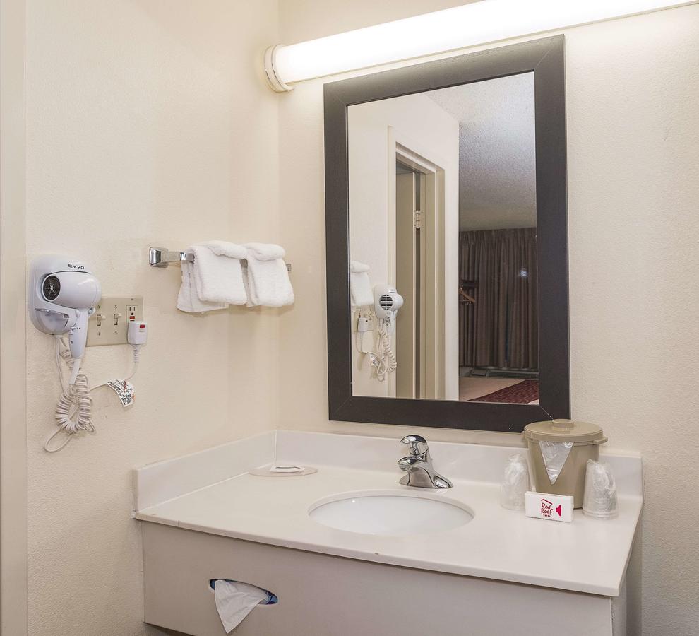Red Roof Inn - Cedar Rapids - thumb 17