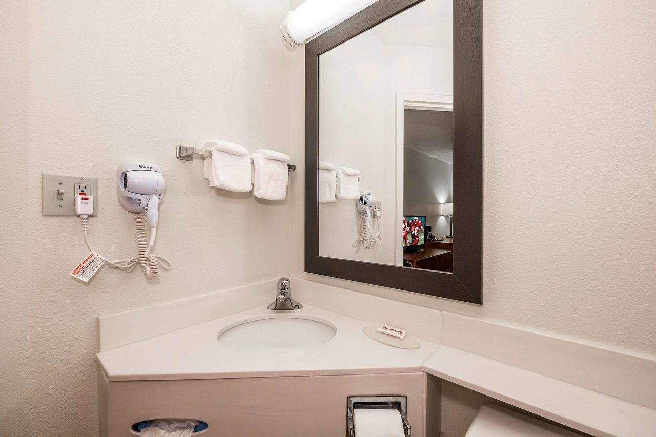 Red Roof Inn - Cedar Rapids - thumb 30
