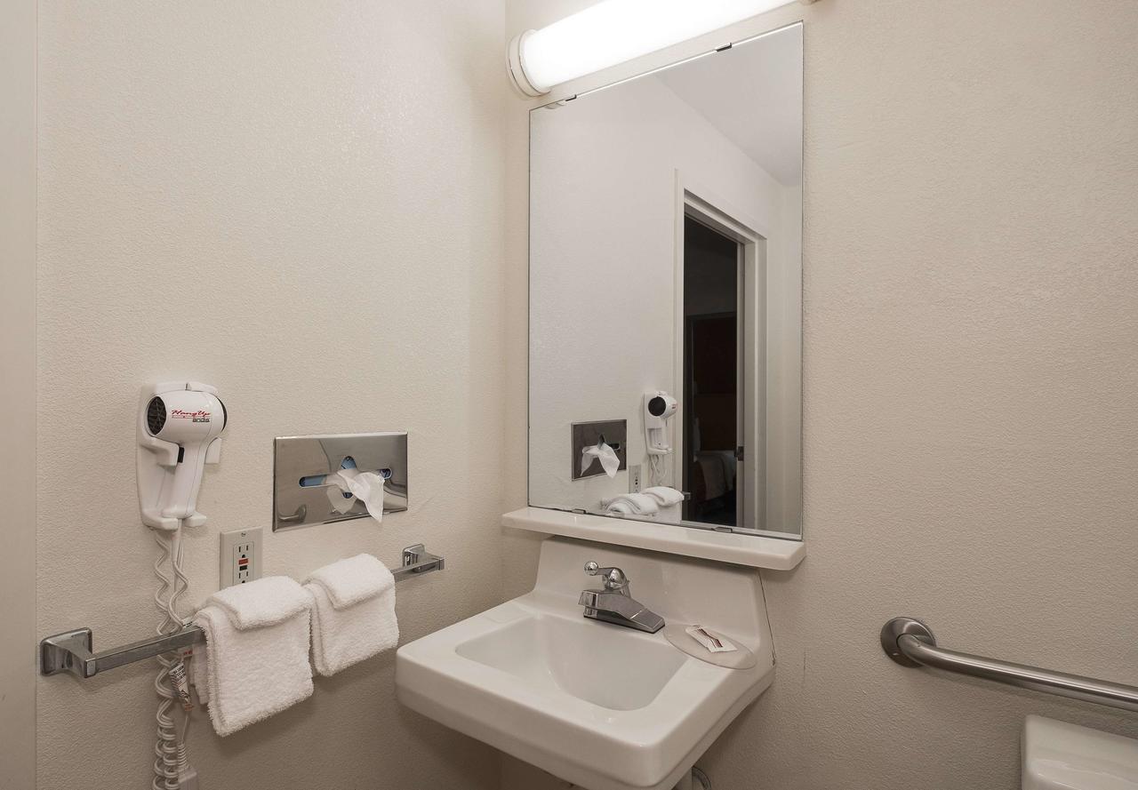 Red Roof Inn - Cedar Rapids - thumb 11