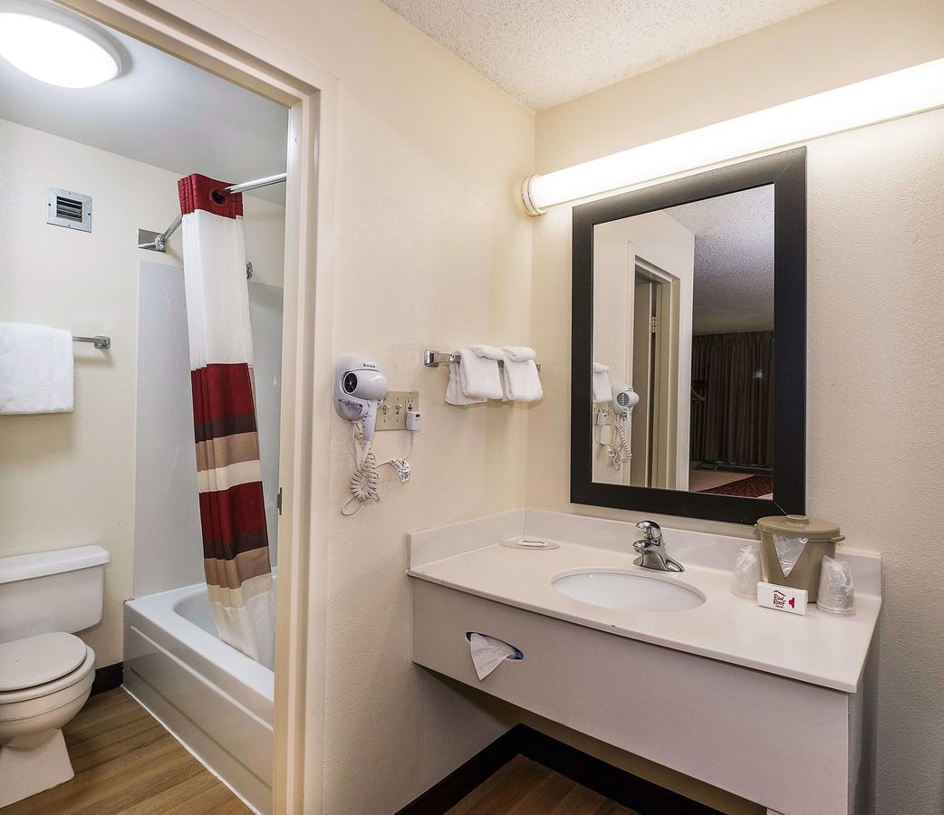 Red Roof Inn - Cedar Rapids - thumb 26
